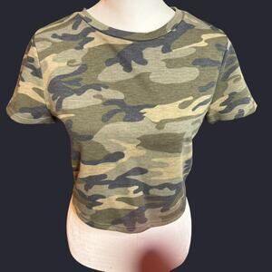 Q Green Military Camo Crop Top Streetwear Y2K Size Large